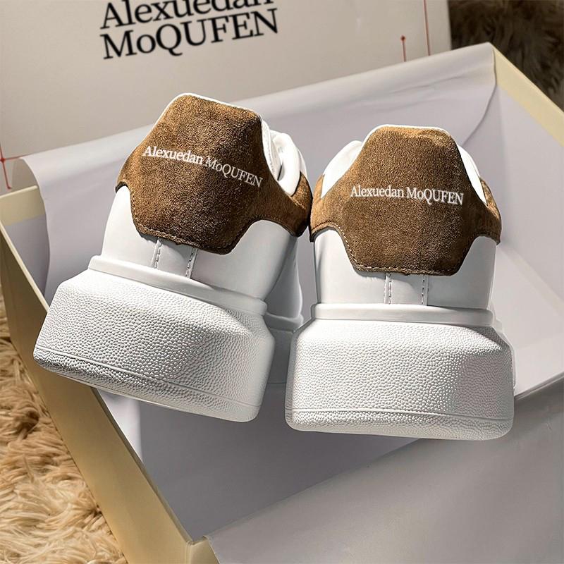 cửa hàng hàng đầu chính thức của h8 Thơ McQueen giày nhỏ màu trắng có đế dày và phong cách mùa xuân và mùa thu cao cấp - phiên bản truy cập giày nam hàng hiệu thời thượng