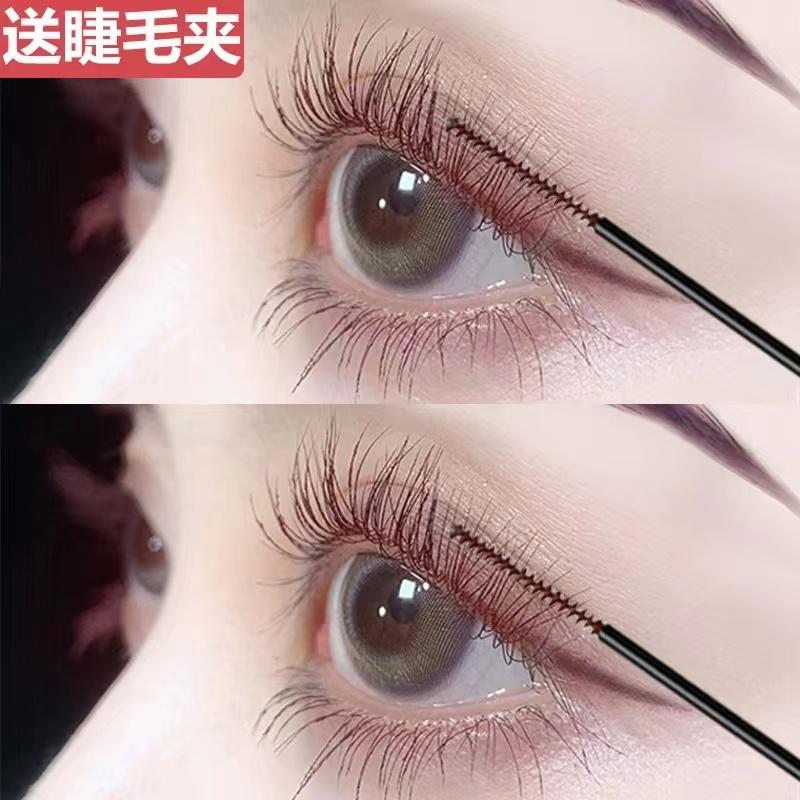 Li Jiaqi khuyên dùng mascara có đầu cọ siêu mịn, gốc rõ ràng, không lem, dày và lâu trôi, cong và mảnh, không làm trôi lớp trang điểm