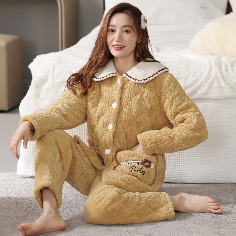 DGVV Pyjamas Nữ Autumn and Winter Coral Velvet dày ba chiếc áo khoác bông mùa đông Fels Fels Home Quần áo Bộ quần áo