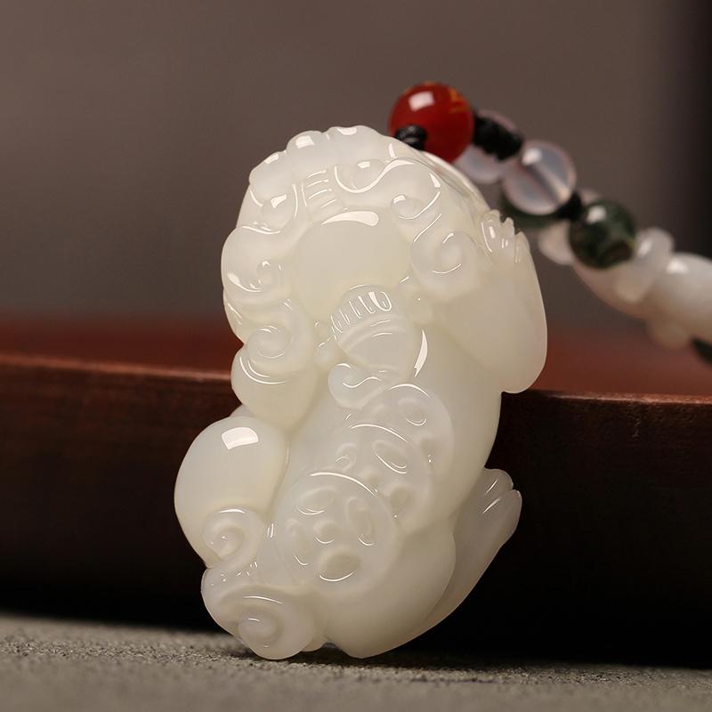 Hetian Jade Pixiu Mặt dây chuyền Vòng cổ nam và nữ Jade Piqiu Cặp đôi may mắn Overlord Tỳ hưu Mặt dây chuyền Jade Mặt dây chuyền Jade