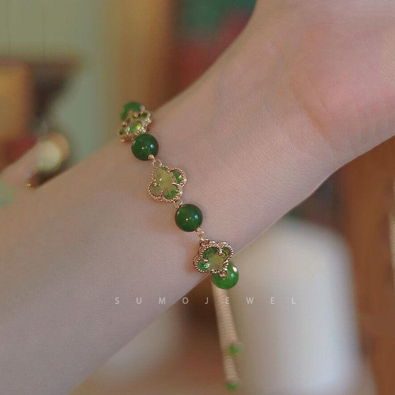 Phụ kiện nữ cỏ bốn lá cắt bằng tay chrysoprase vàng 18K