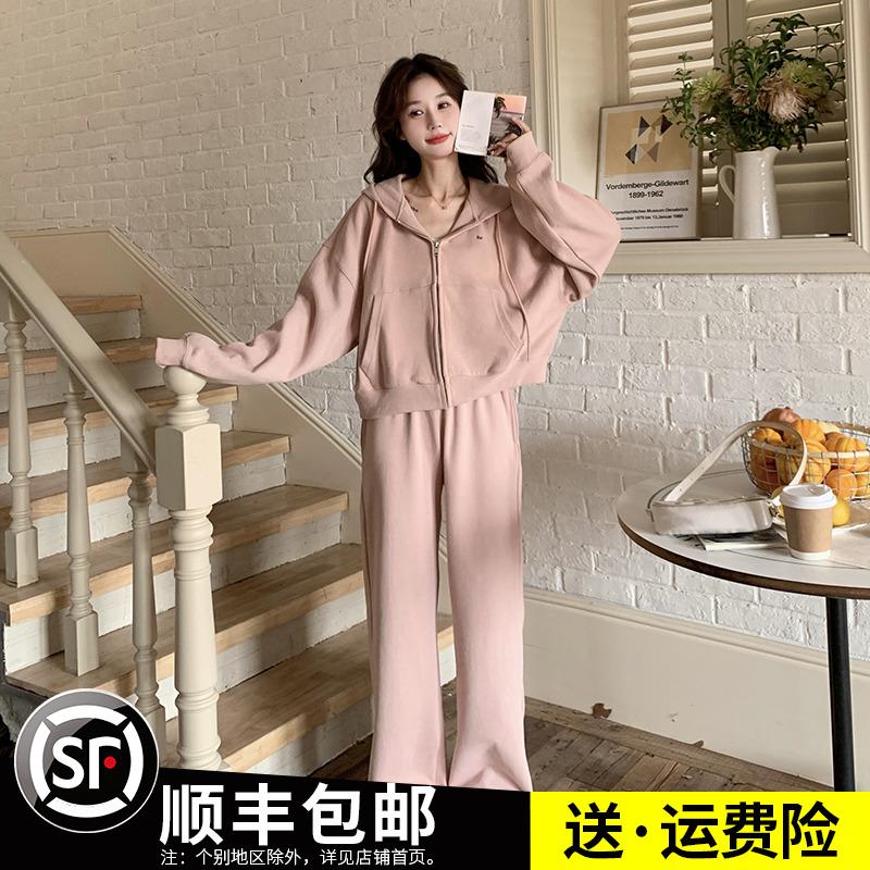 Bộ đồ cotton dày dặn màu hồng cho nữ mùa xuân 2024 mới phong cách thể thao Hàn Quốc quần ống rộng nhỏ hai dây hợp thời trang